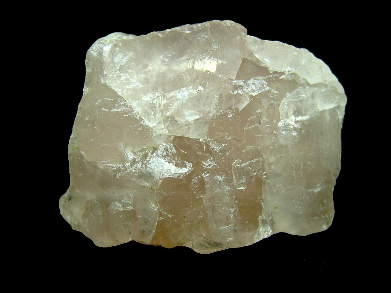 Quartz rose : vertus, signification et utilisation (la pierre de l'amour)